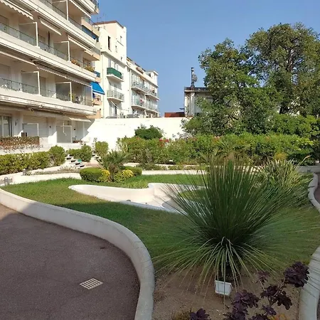 Flat In Juan